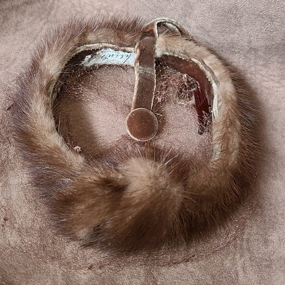 fur pillbox hat with veil from the 40s - Picture 1 of 1